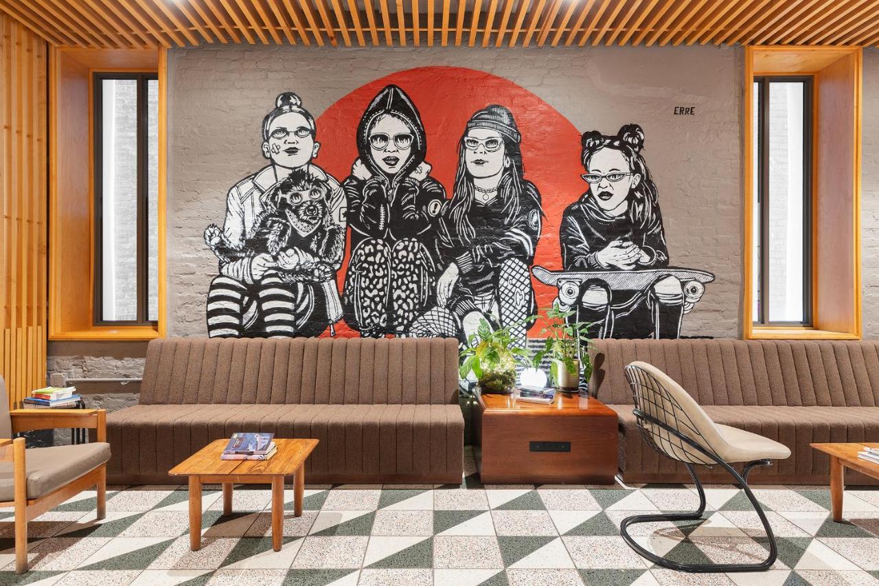 Untitled At 3 Freeman Alley 4* Nova York